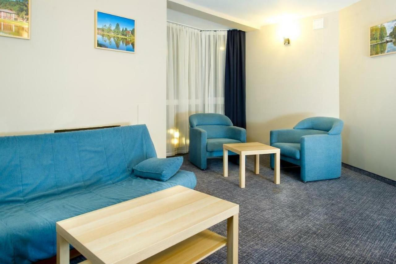 Wawrzkowizna Hotell Rząsawa Exteriör bild