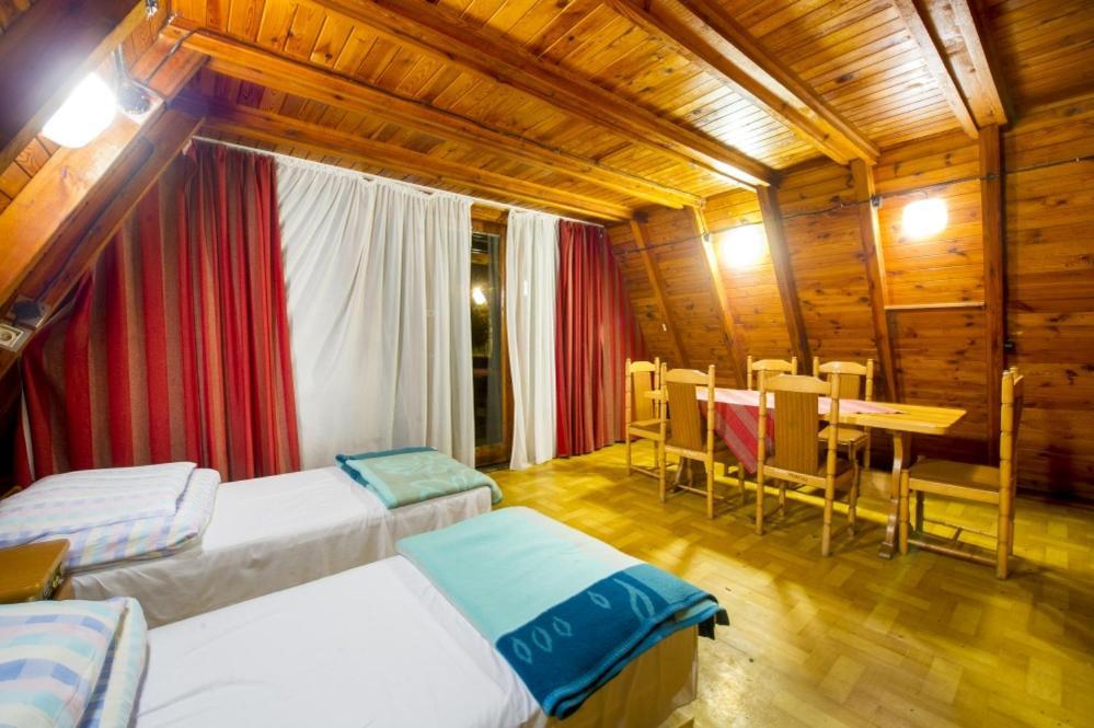 Wawrzkowizna Hotell Rząsawa Exteriör bild