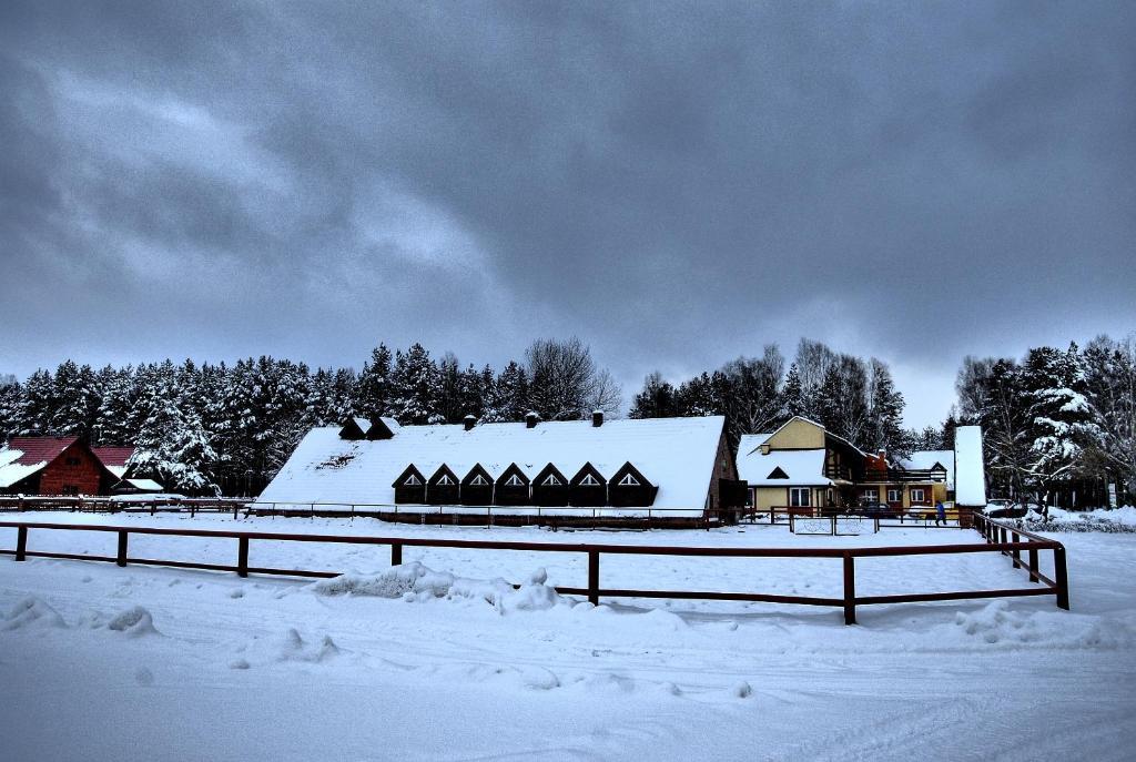 Wawrzkowizna Hotell Rząsawa Exteriör bild