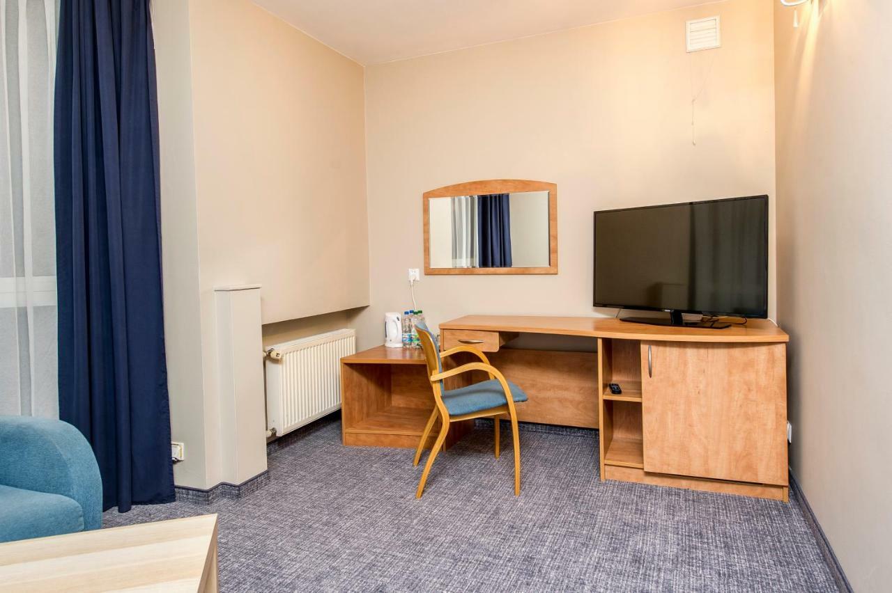 Wawrzkowizna Hotell Rząsawa Exteriör bild