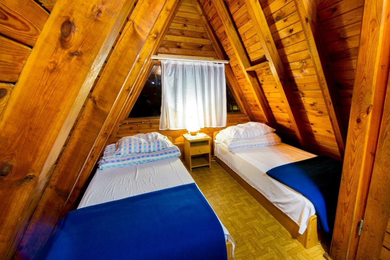 Wawrzkowizna Hotell Rząsawa Exteriör bild