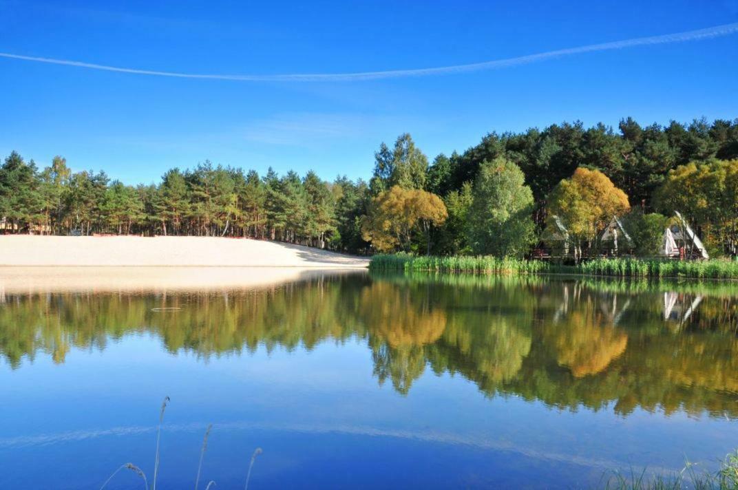 Wawrzkowizna Hotell Rząsawa Exteriör bild